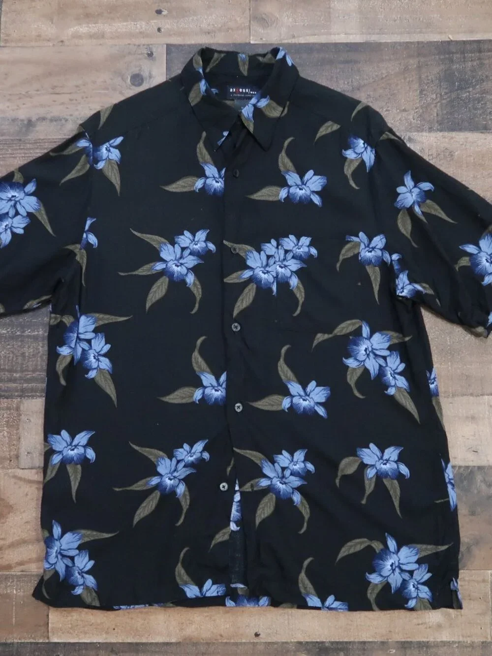 Axcess Men Medium Black Floral Hawaiian Shirt Tropical A Claiborne Company